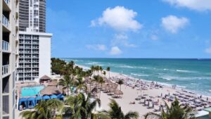 Iconic landmarks like the Art Deco Historic District