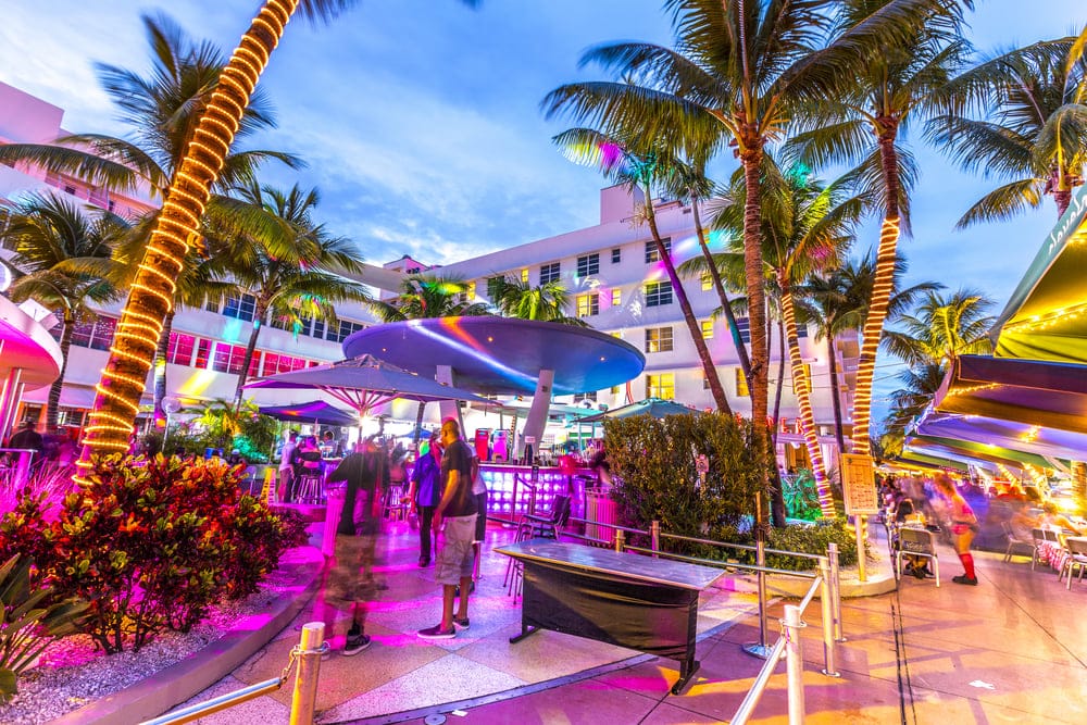 Explore the Bar Scene in Miami, Florida Explore the Bar Scene in Miami, Florida